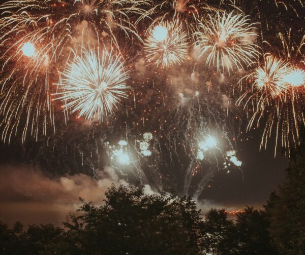 Dîner-croisière FÊTE NATIONALE sur ESCAPADE avec Feu d'artifice 13 juillet - Placement central