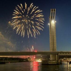 Promenade nocturne sur bateau ESCAPADE – 14 juillet et feu d’artifice 🎆