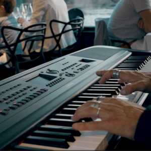 Dîner Croisière – 14 juillet avec pianiste sur bateau ESCAPADE 🎹- Vue privilégiée